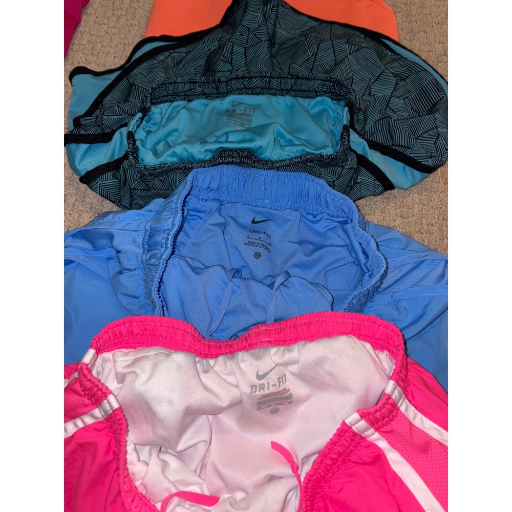 Nike Womens Dri-FIT 6 Piece Activewear Bundle Sports Bras XS Running Shorts S - Picture 5 of 8
